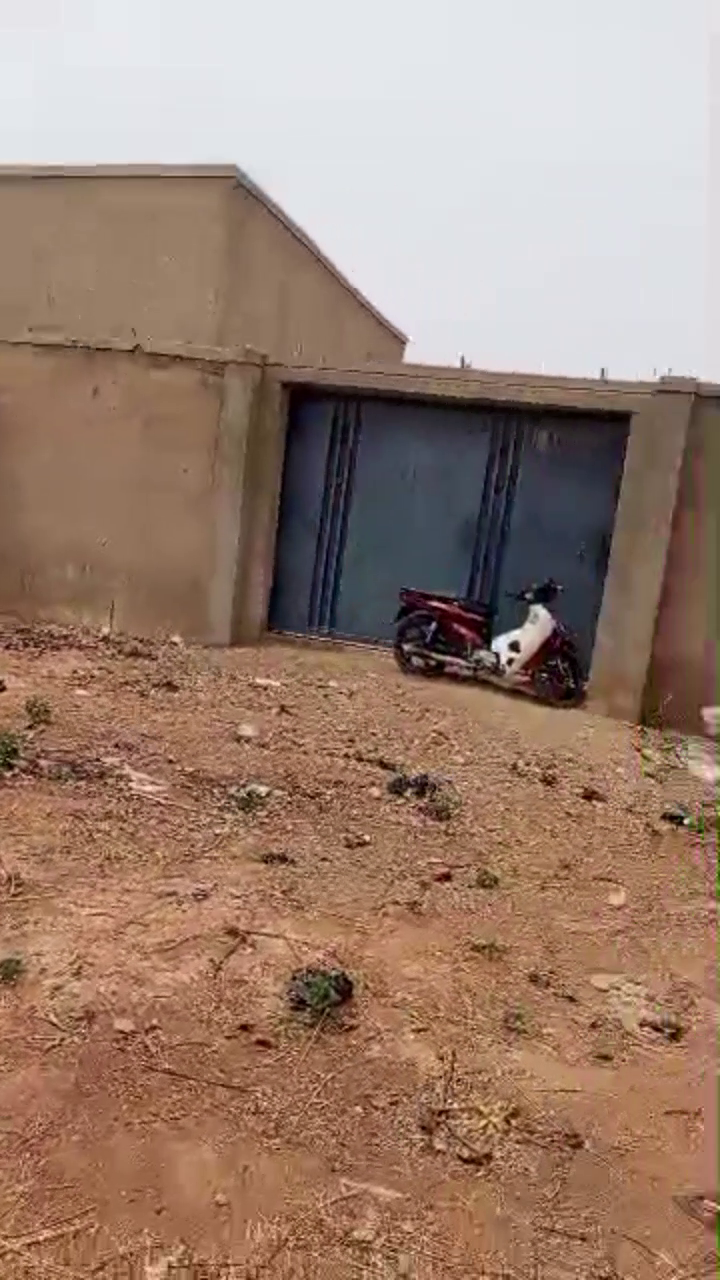 Three Bedroom for sale at Yazawa street Batagarawa low-cost Katsina going for only 18m