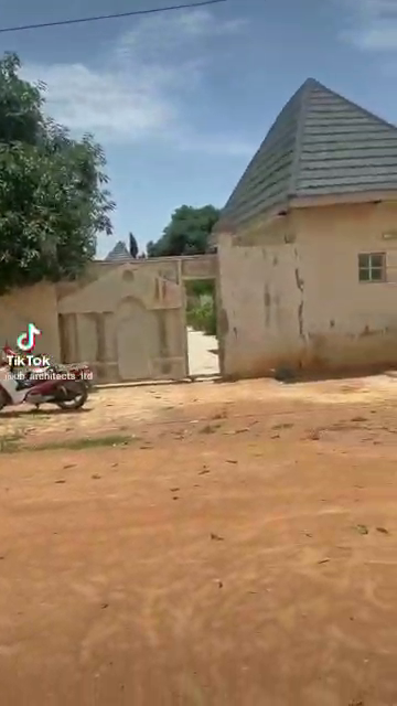 5 bedroom 4 parlor with BQ for sale in Bayajidda Road, G.R.A Katsina State going for only 130m
