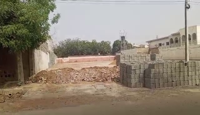 220 x 100 plot for sale aroud Government House Kano