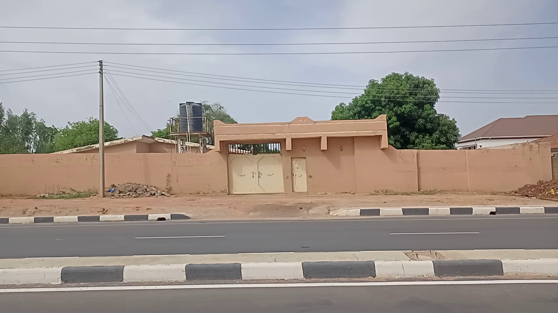100 x 200 for sale along olushegun Obasanjo drive, Katsina State | UB Architects